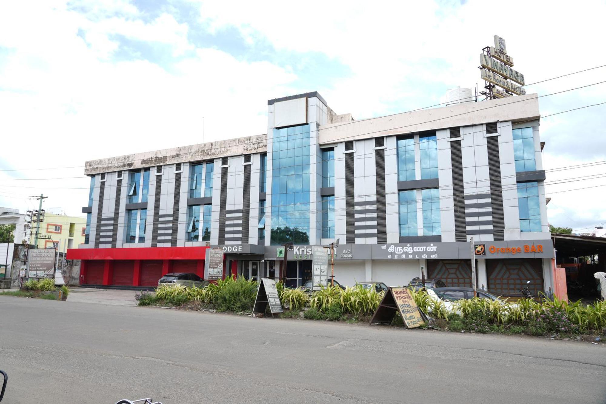 ホテル Sri Krishnan Residency Pollāchi エクステリア 写真